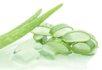 夏季怎么用化妆水湿敷水润肌肤