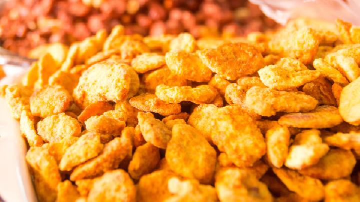 女性更年期保健应从35岁开始更年期养生保健有哪些注意事项？