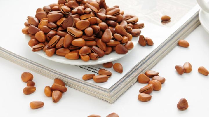 女人更年期年龄是多少？女人更年期保健应该注意什么？