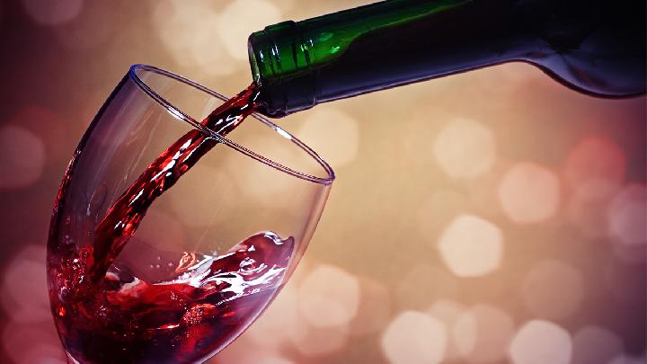 女人更年期年龄是多少?女人更年期保健养生要注意什么?