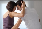 女性同房疼痛是怎么回事？哪些因素会导致女性同房疼痛
