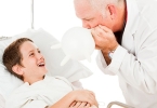 婴幼儿时期就要进行性教育？