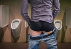 为什么男性会感染上阴虱? 男性阴虱病有哪些症状