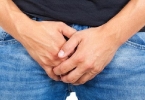 造成男性阳痿的主要原因是什么？男性患有阳痿常见这些症状