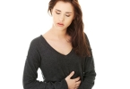 保护乳房，4种文胸穿戴方法不可取