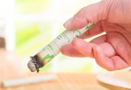 面瘫的症状表现都有哪些?预防面瘫的关键是增强体质
