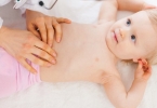 母乳宝宝便稀怎么回事？婴儿吃母乳便稀怎么应对