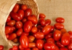 男人吃西红柿有好处 如何巧除西红柿皮