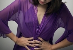 女性大便后擦纸上有血