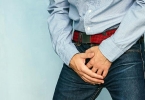男膀胱右边鼓起一个包摸起来疼