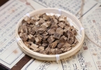 葛根泡水的4大功效与作用，提醒：这3类人不宜吃葛根