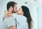 爱咬男朋友的女生心理分析：其实是这3种情感表达，别误会！