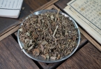 车前草泡水喝有什么功效和作用 车前草能治痛风吗?