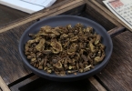 猛撞18黄芩片的作用与功能主治有哪些表现？（综合评估药用价值）
