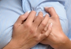 男医生检查乳腺尴尬吗？男医生查乳腺违法吗？