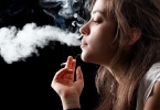 性别+抽烟的组合因素对慷慨度的影响