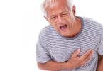 老人捡垃圾烦死了