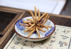 喝完酒可以吃冬虫夏草吗（饮用时机与搭配建议）