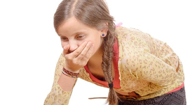 经常反胃恶心该怎么办