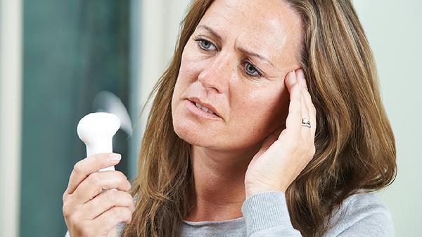 更年期女性胸闷气短的解决方法