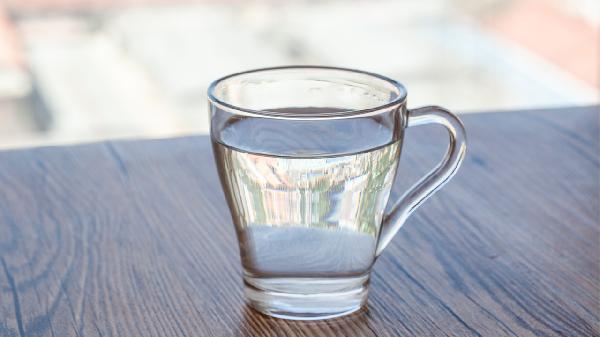 水壶烧出来的水有塑料味还能喝吗