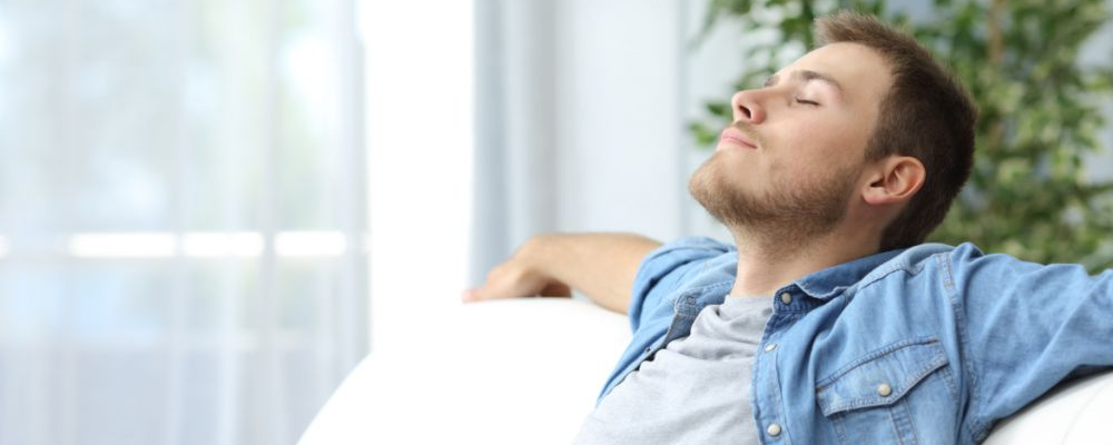 两个男生做下肢运动小腹变大需要担心吗？可能是暂时性水肿对吗