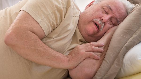晚上十点睡觉错了？医生建议：过了60岁，睡觉要尽量做到这6点