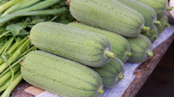 怎样炒丝瓜不发黑又好吃