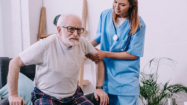 老人轻微中风怎么护理