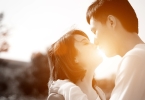 女人接吻时伸舌头暗示什么心理？从吻技看透她的情感状态