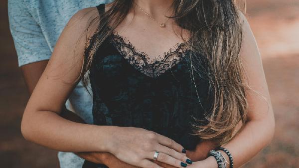 男女相处，少计较这些细节，关系或许更长久