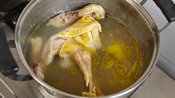 鸡汤要怎么炖才有营养和功效