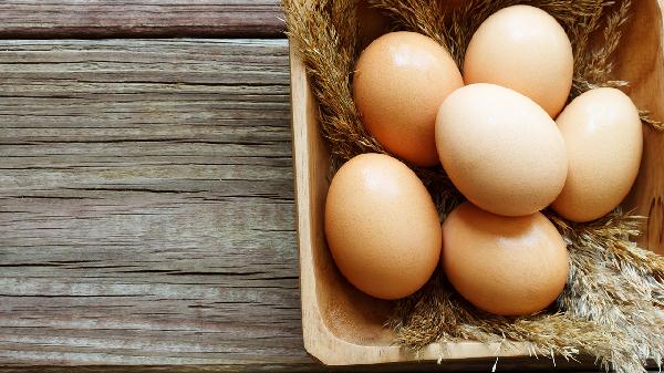 刚煮的鸡蛋怎么好剥皮