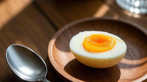 一天一个鸡蛋，糖尿病的几率大大增大？医生警告：6类人别跟风吃