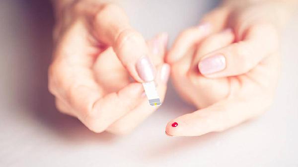 这5种食物一点都不甜，却比吃糖还升血糖！究竟怎么吃医生有话说