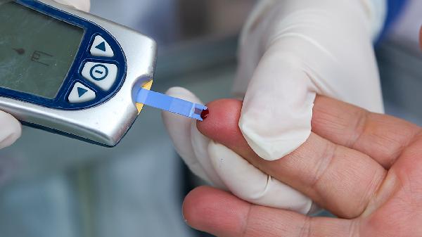 69岁糖尿病专家坦言：最佳降血糖的运动不是散步，很多人推荐错了