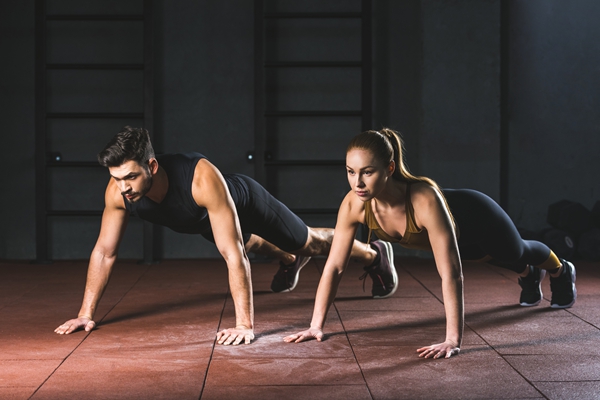 男生胸肌变大攻略：从训练到营养全方位提升