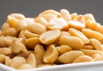 糖尿病人能吃花生吗？提醒：保护胰岛素，建议做到这几事