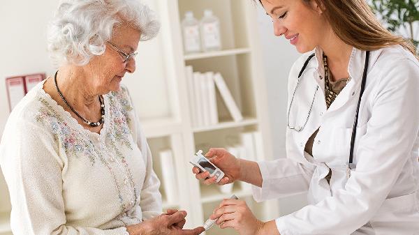 糖尿病患者注意：高温来袭，预防肾衰，建议日常坚持这个原则