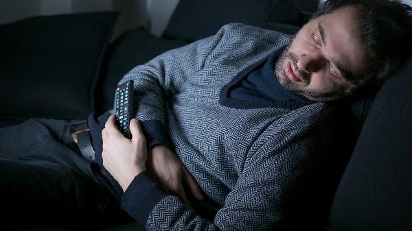 女性上了岁数，为何突然变得爱打呼噜？医生：这些原因要心里有数