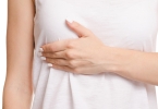 亲密时美女被咬小头头怎么办？乳头被咬伤的正确处理与预防指南