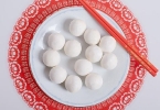 煮汤圆放什么不沾