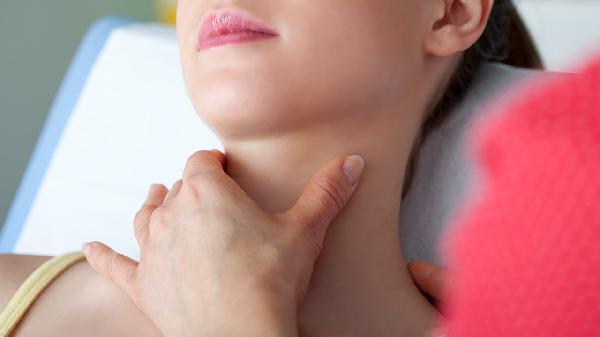 脖子粗是甲亢还是甲状腺结节影响不工作