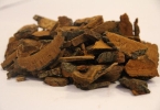 患有甲流并持续低热应该服用何种药物