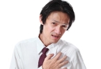 右胸肋骨里面疼怎么回事