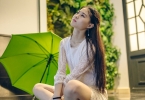 精华液是透明色还是乳白色？两种质地功效不同选对才是关键