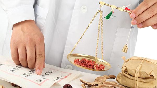 比枸杞当归还实用的养生宝！泡水喝就管用，这3个好处你得知道
