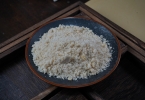 成熟的水蜜桃有虫子还能吃吗？这样判断最安全