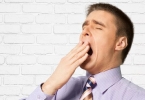 老是打哈欠流眼泪，这是怎么回事