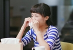 耳朵痒打喷嚏怎么回事